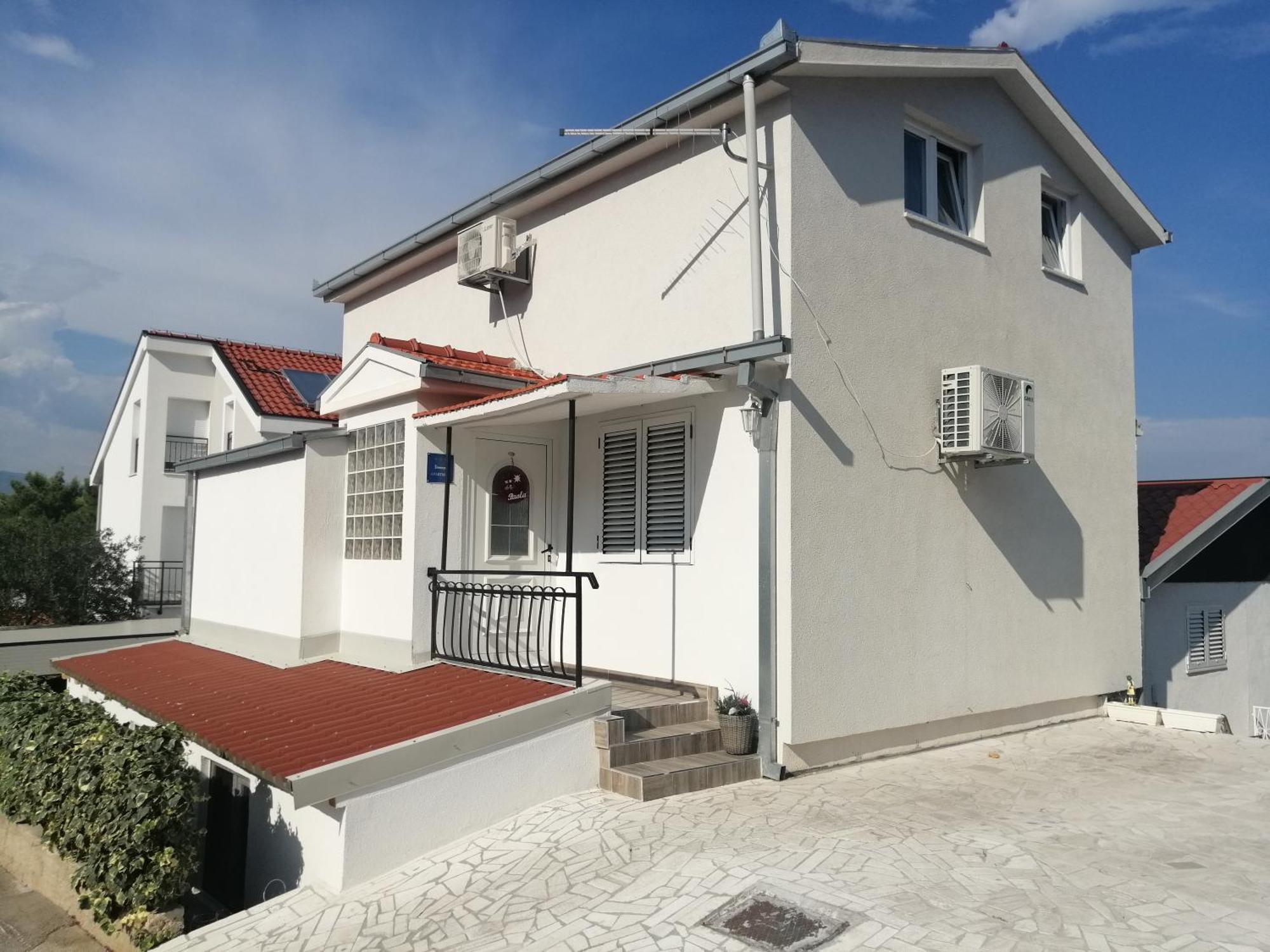 Apartments Paola Trogir Rum bild