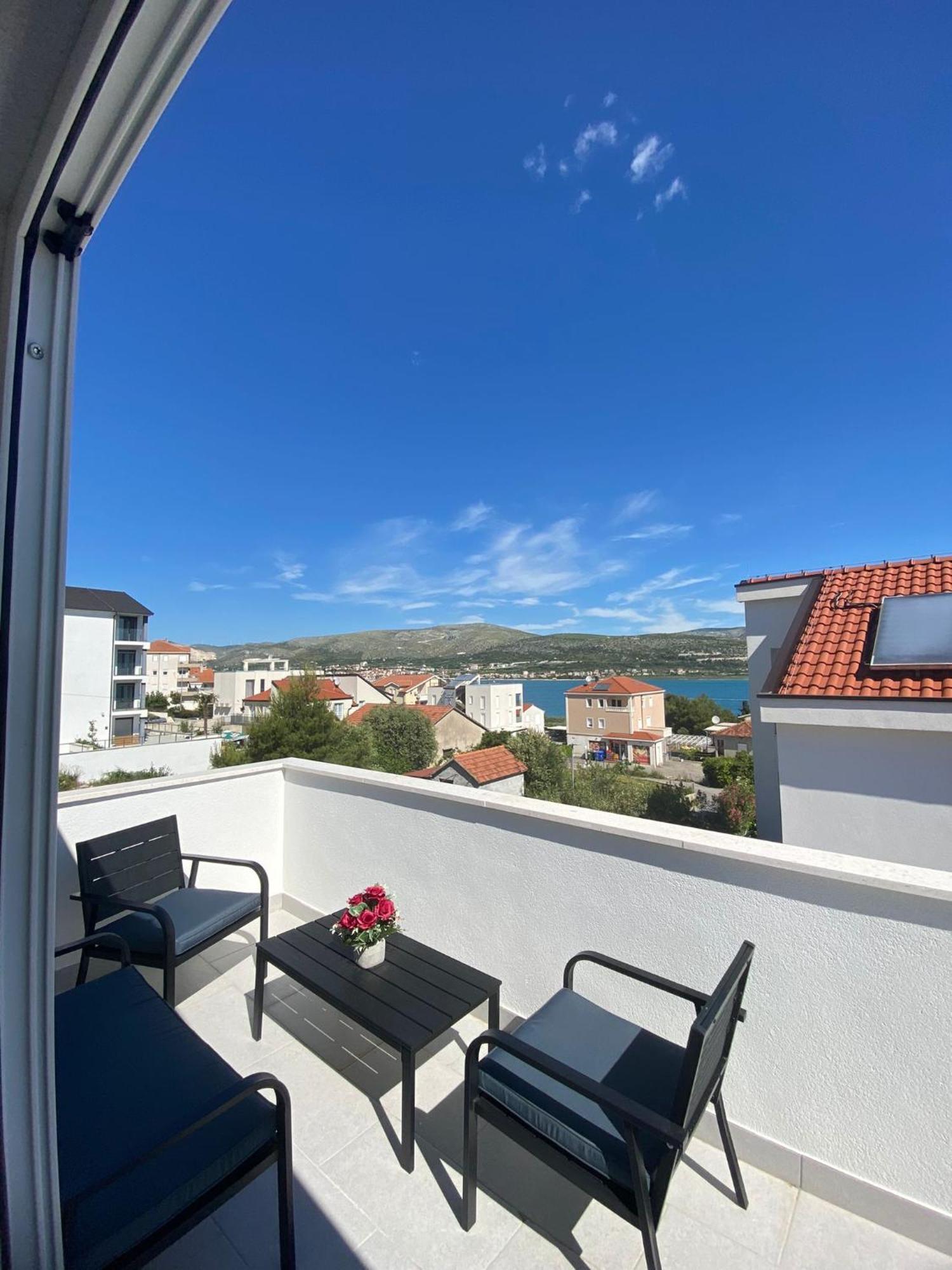 Apartments Paola Trogir Exteriör bild