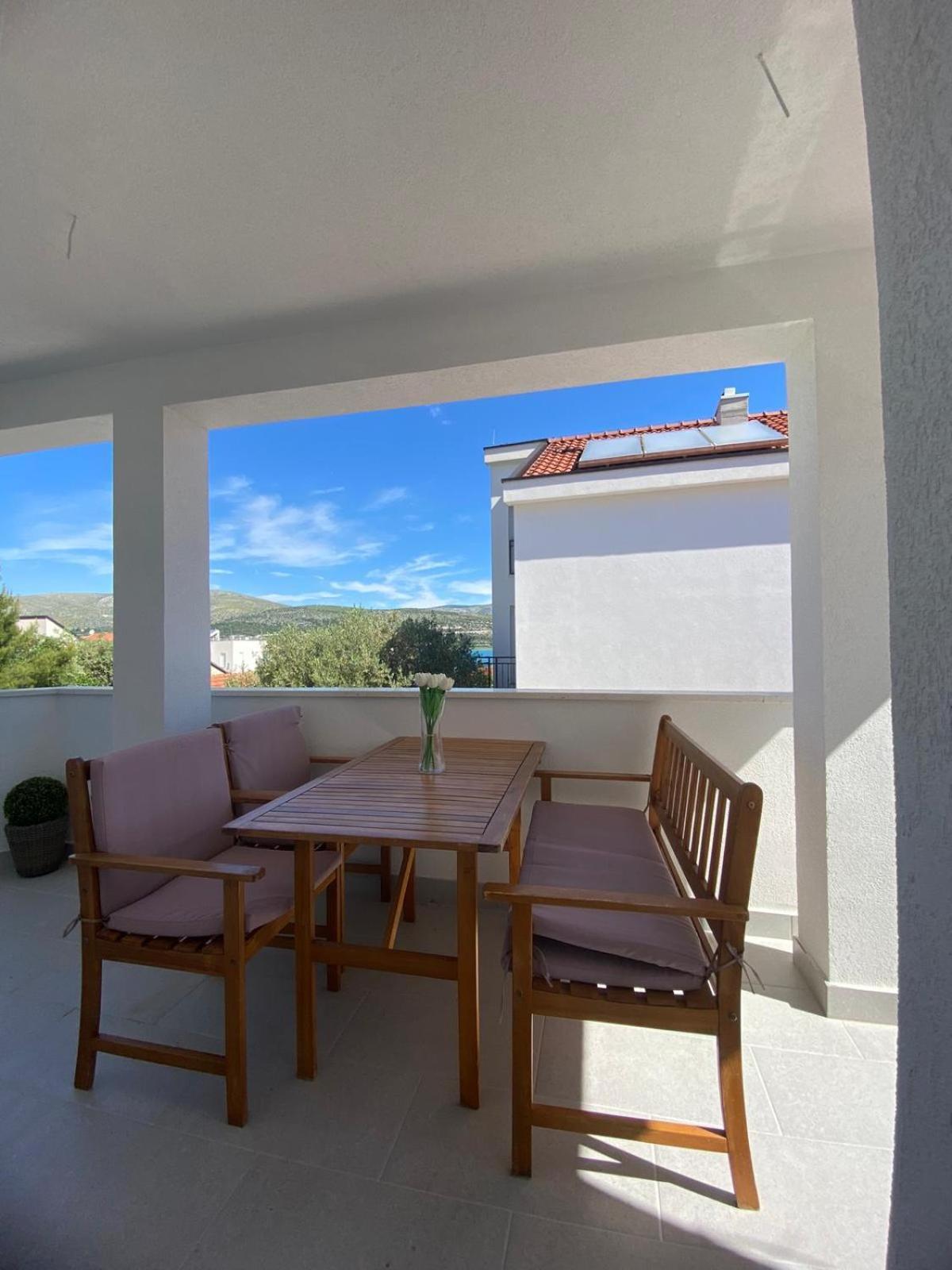 Apartments Paola Trogir Exteriör bild