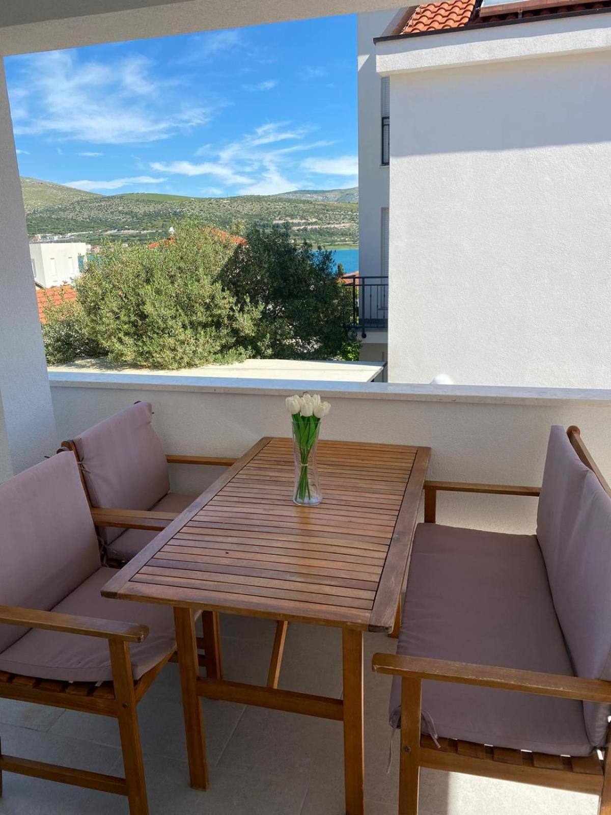 Apartments Paola Trogir Exteriör bild