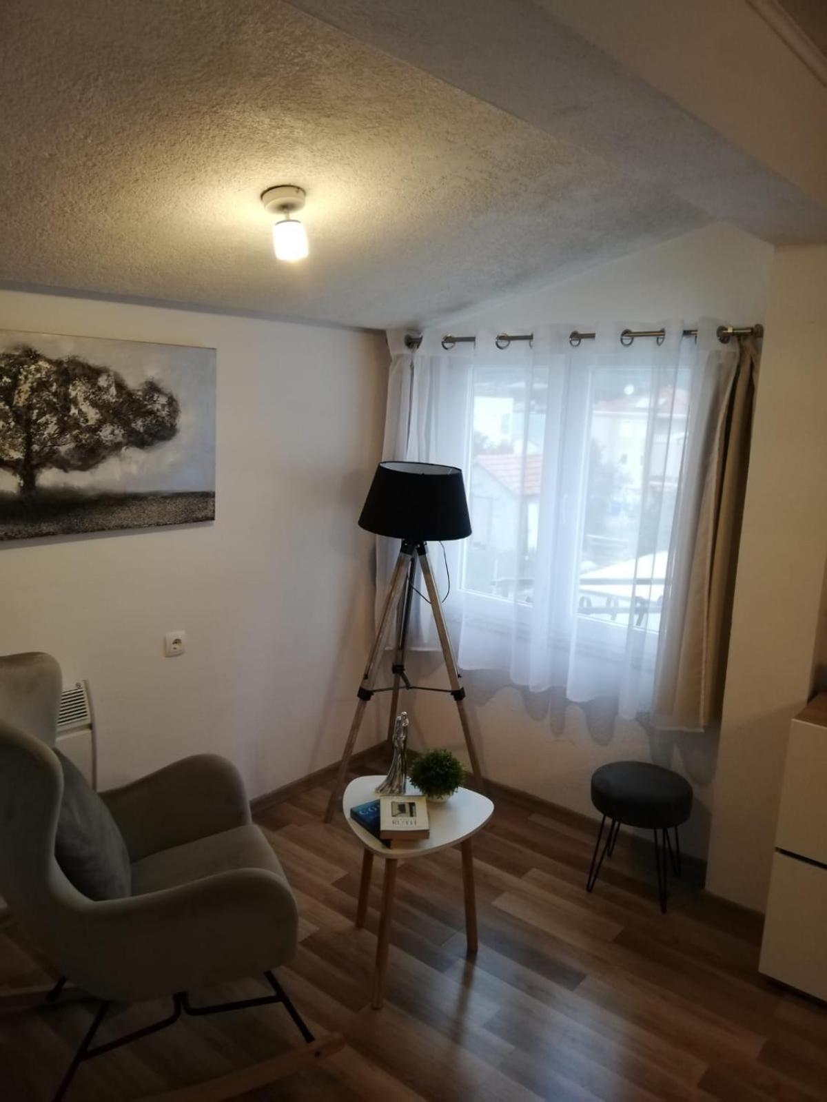 Apartments Paola Trogir Rum bild