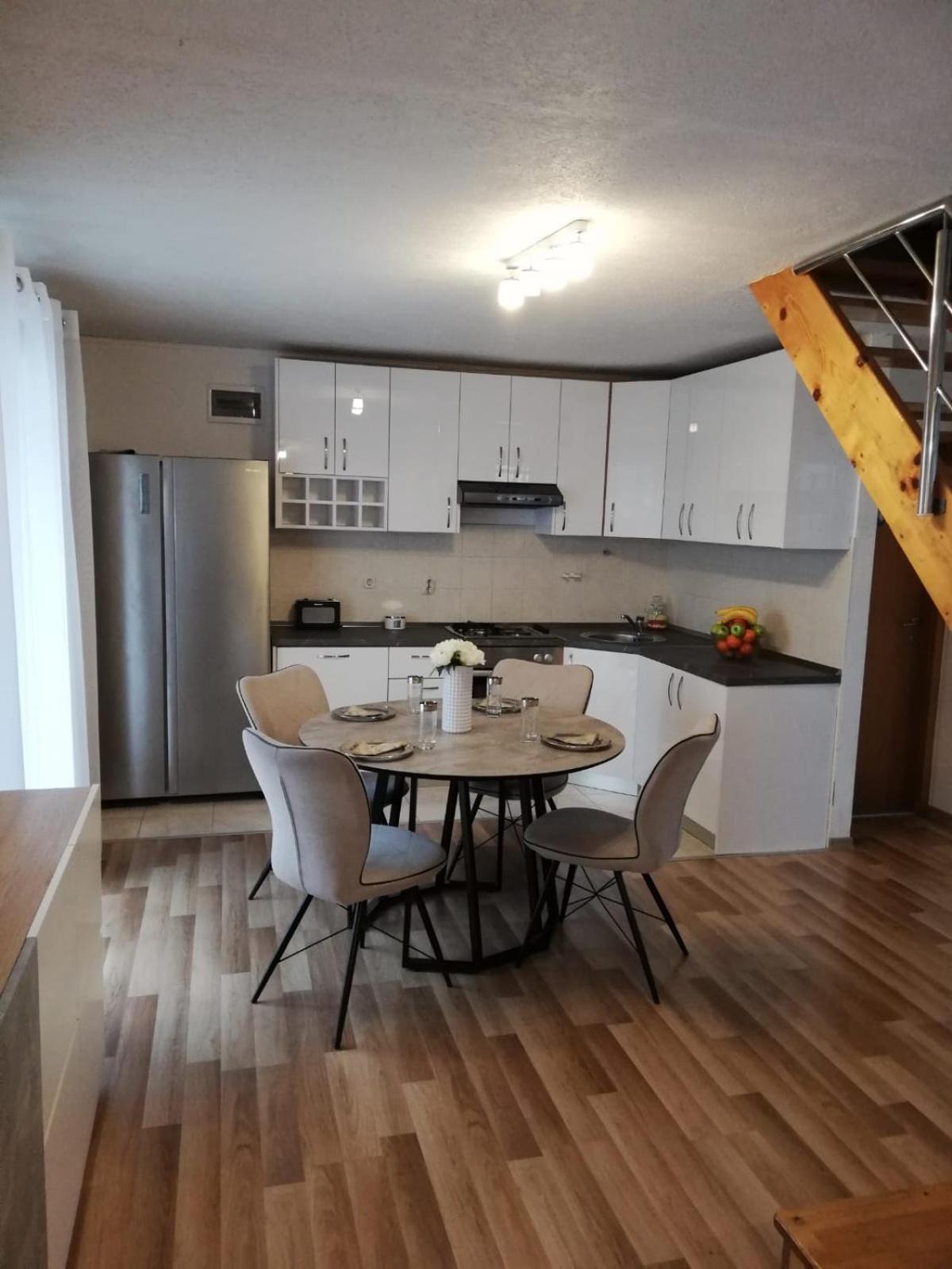 Apartments Paola Trogir Rum bild